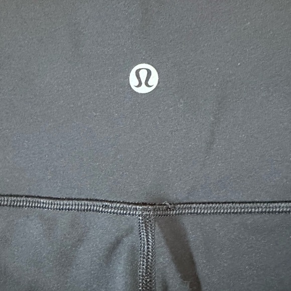 Women’s Lululemon Leggings - Picture 3 of 4